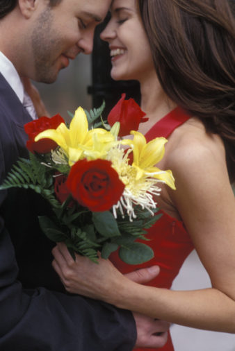 00023-carla-couple-with-flowers-2